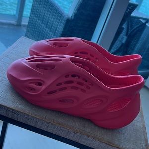 Adidas - Yeezy Foam Runner